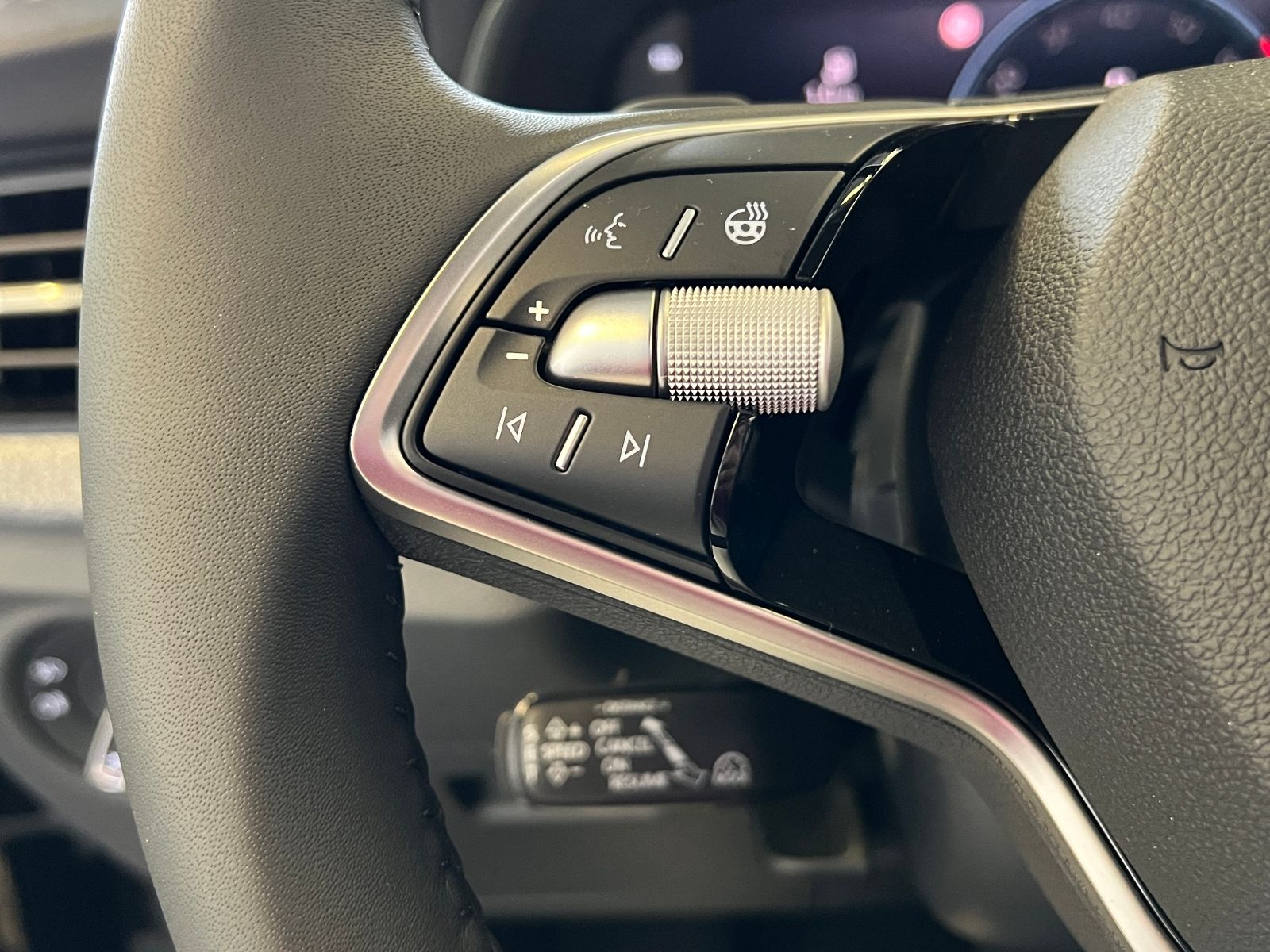 Fahrzeugabbildung SKODA Scala DRIVE 1.0 TSI DSG *Sitzheizung,KESSY*
