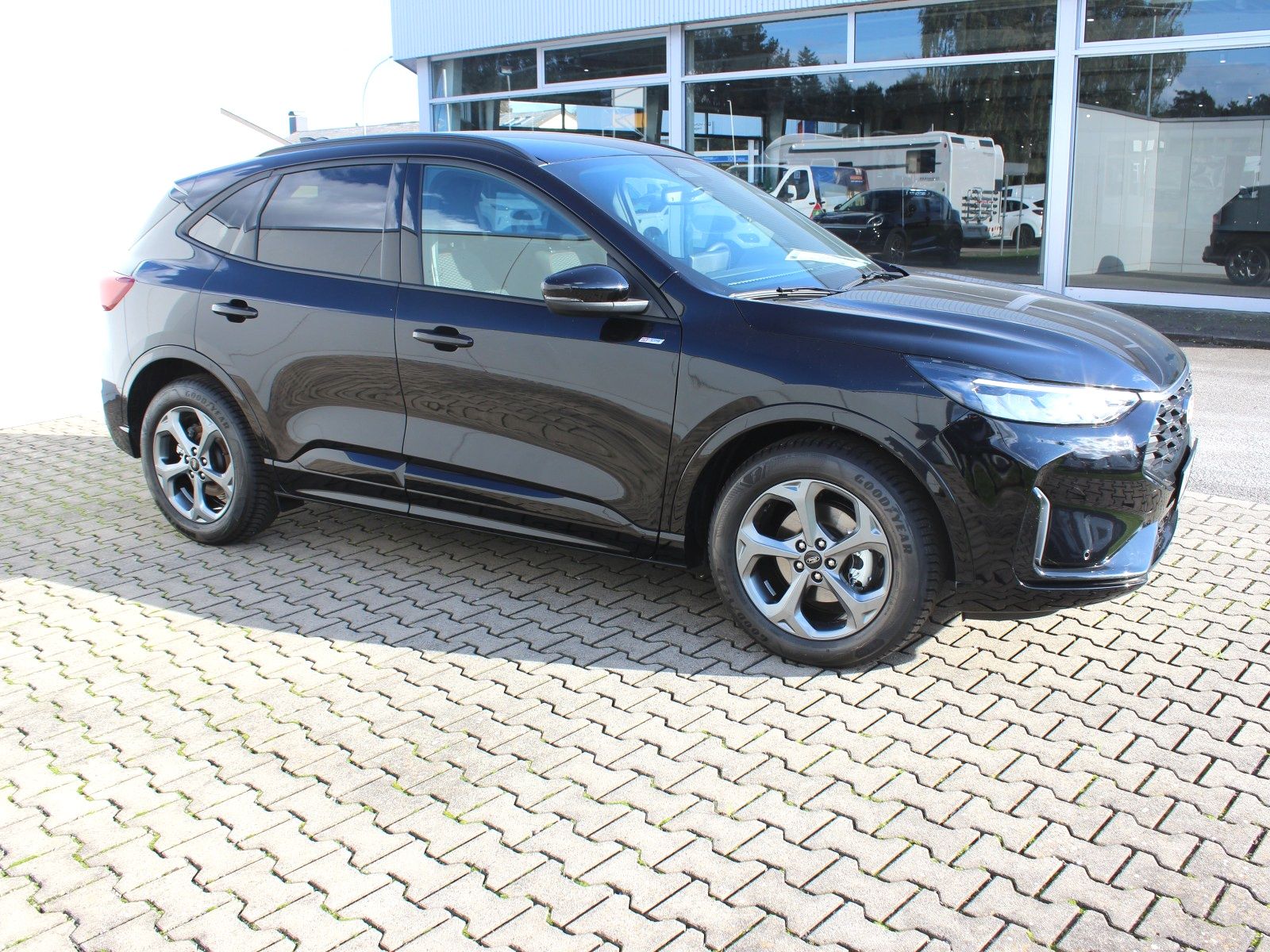 Fahrzeugabbildung Ford Kuga ST-Line