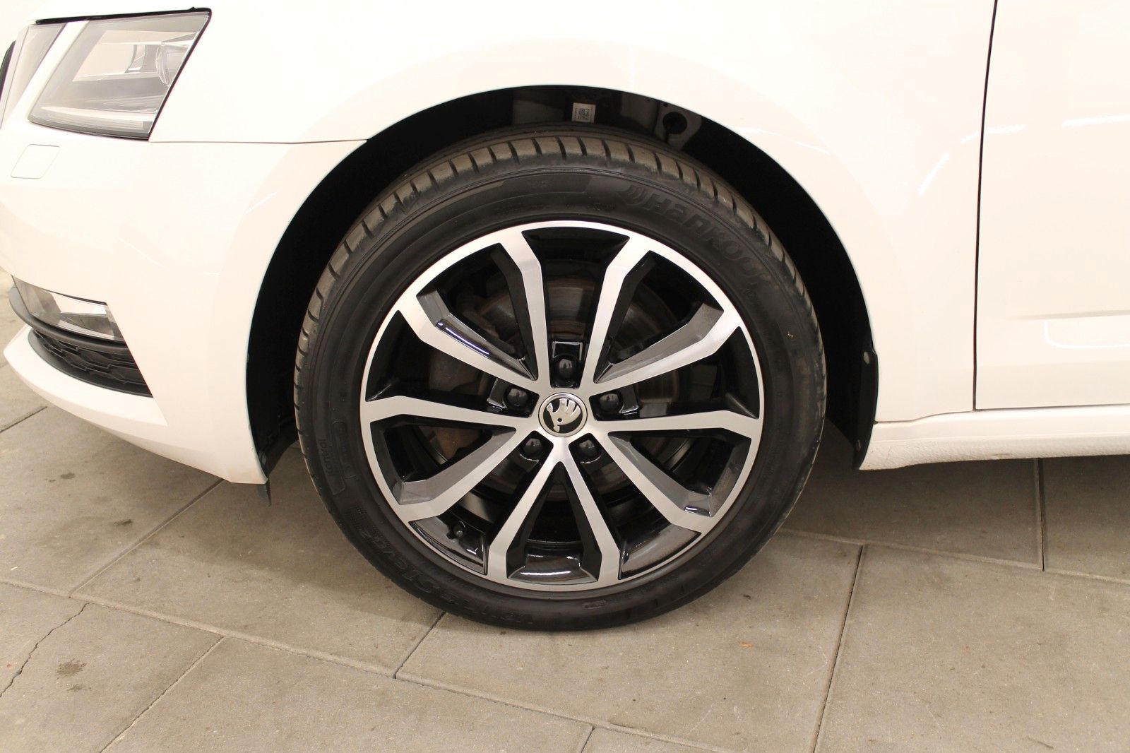 Fahrzeugabbildung SKODA Octavia Combi SOLEIL  1.5 TSI ACT 110 kW