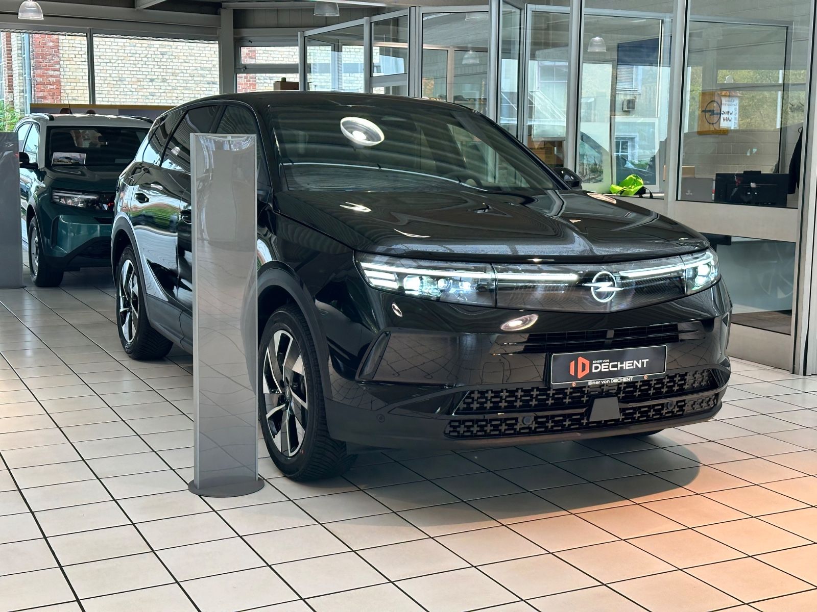 Fahrzeugabbildung Opel Grandland Hybrid *NAVI*SHZ*Allwetter*Kamera*Foc