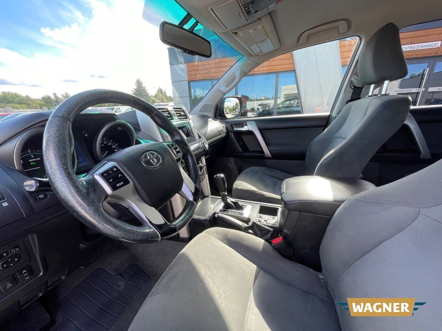 Fahrzeugabbildung Toyota Land Cruiser Life 3.0 D-4D Automatik Sitzheizung