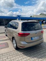 Volkswagen VW Touran 1.6TDI SCR* LED*7 Sitze *AHK* - Volkswagen Touran mit Diesel-Antrieb: Geländewagen