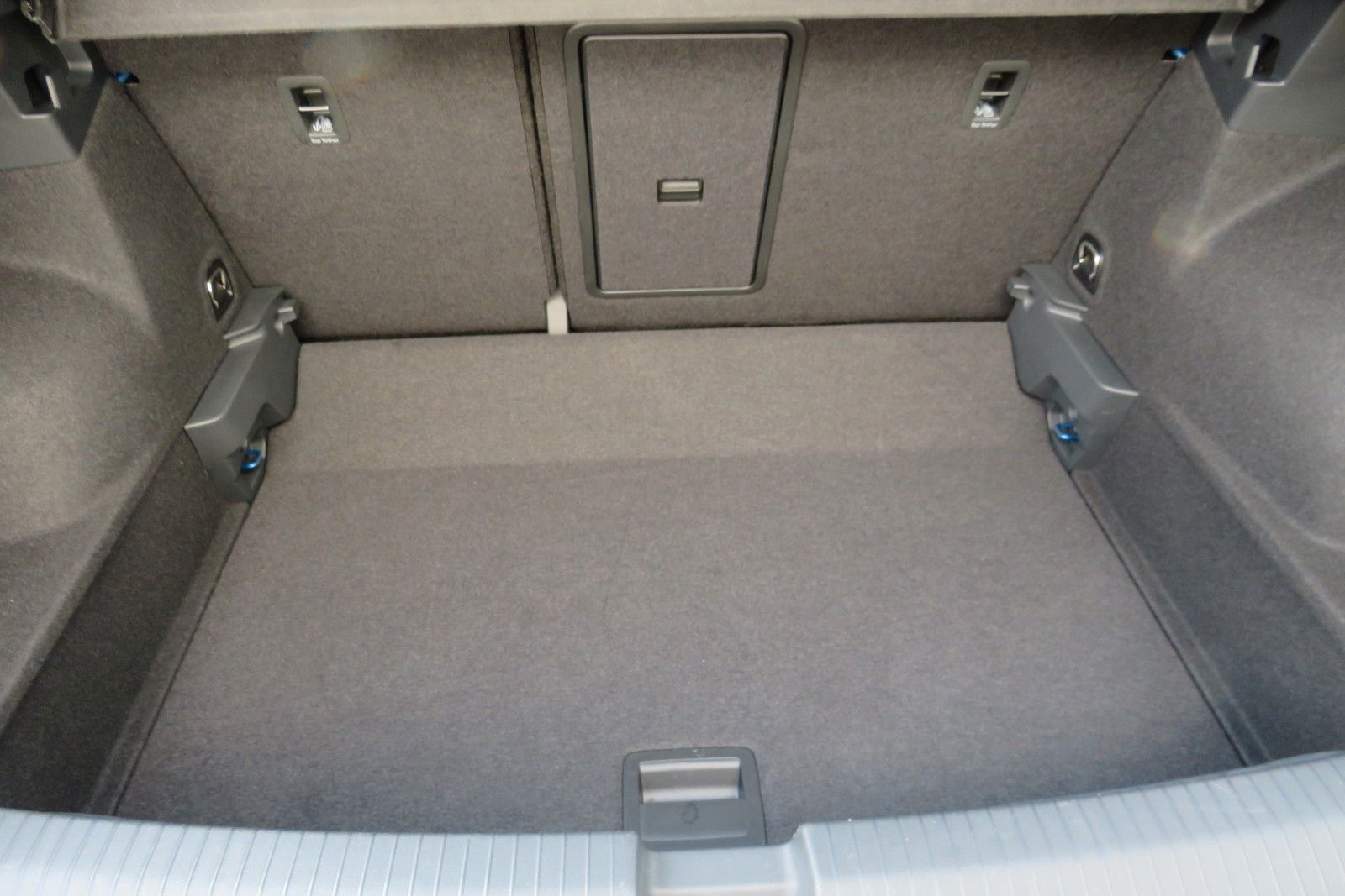 Fahrzeugabbildung Volkswagen T-Roc Style KAMERA ACC NAVI APP SITZH DIGI-COPI