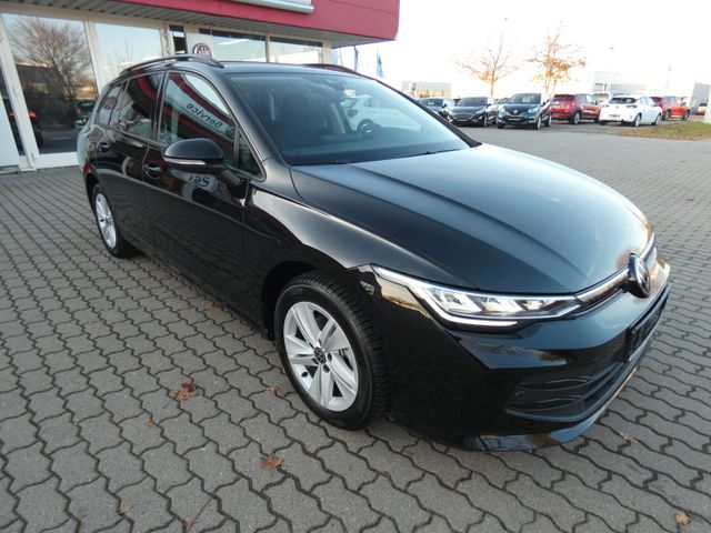 VW Golf VIII Variant 1.5 eTSI ACC MFL PDC v/h