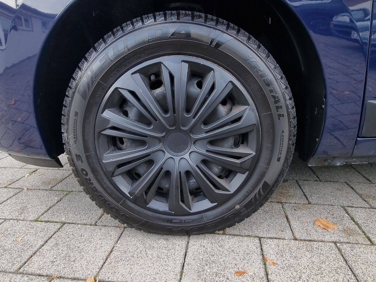 Fahrzeugabbildung Dacia Lodgy Comfort SCe 100 7-Sitzer