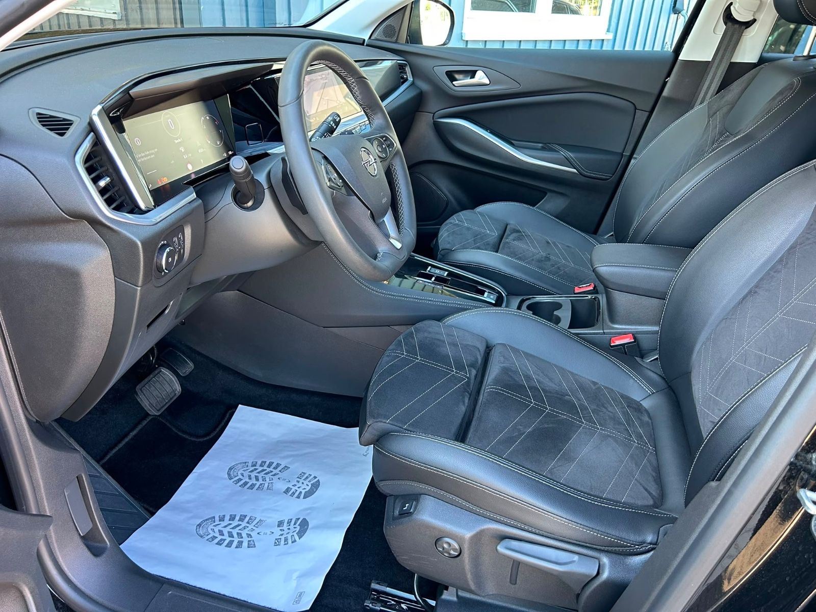 Fahrzeugabbildung Opel Grandland X°GS Line°Kamera°LED°Winterpaket°Navi°