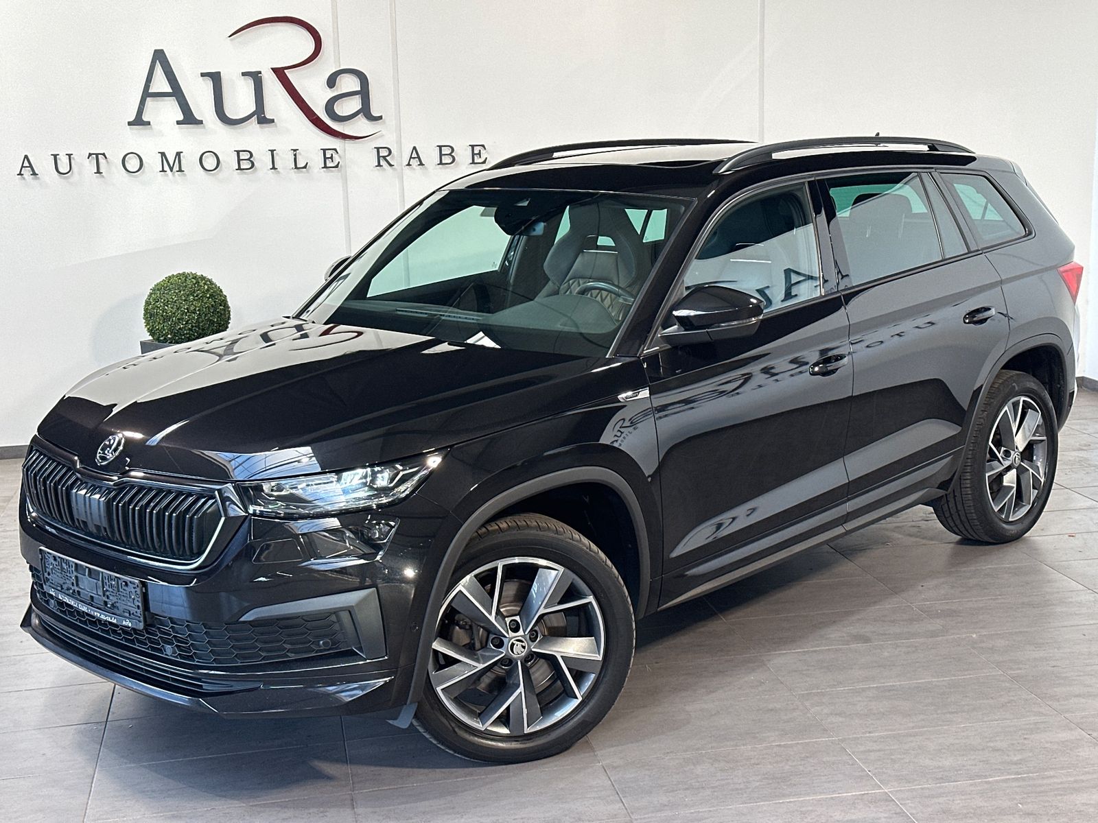 Skoda Kodiaq 4x4 Sportline 7-Sitzer NAV+LED+PANO+AHK imagem 2