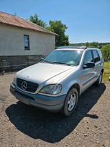 Mercedes-Benz mercedes ML 320 - gebrauchte Mercedes-Benz ML-Klasse aus dem Jahr 2000