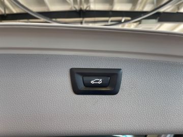 BMW 320 d Touring Sport Line *LED*NAVI*PDC*SZHZ*