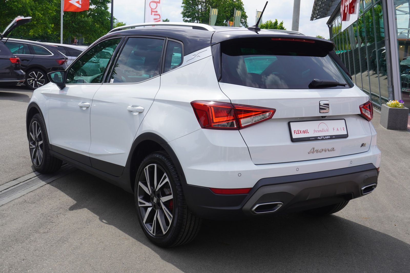 Seat Arona 1.0 TSI FR DSG LED Navi ACC FullLink imagem 3