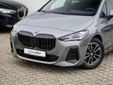 BMW 218i Active Tourer M-Sport AHK AdLED PANO KoZg - gebrauchte Kleinbusse in Gelsenkirchen