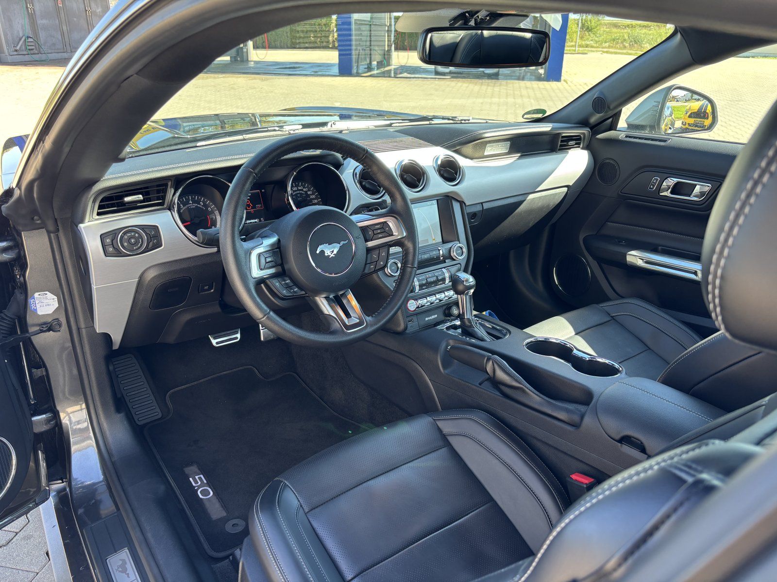 Ford Mustang (GT 5.0 Fastback 20Zoll/KW-V3/COC/SYNC3)