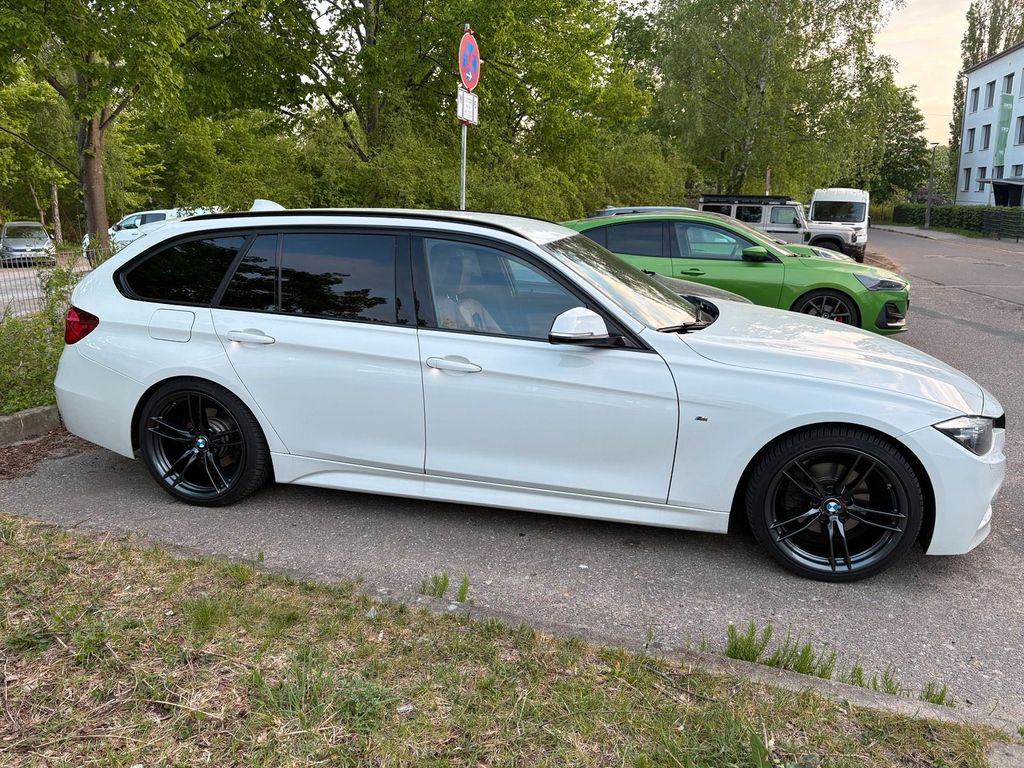 Image of BMW 320