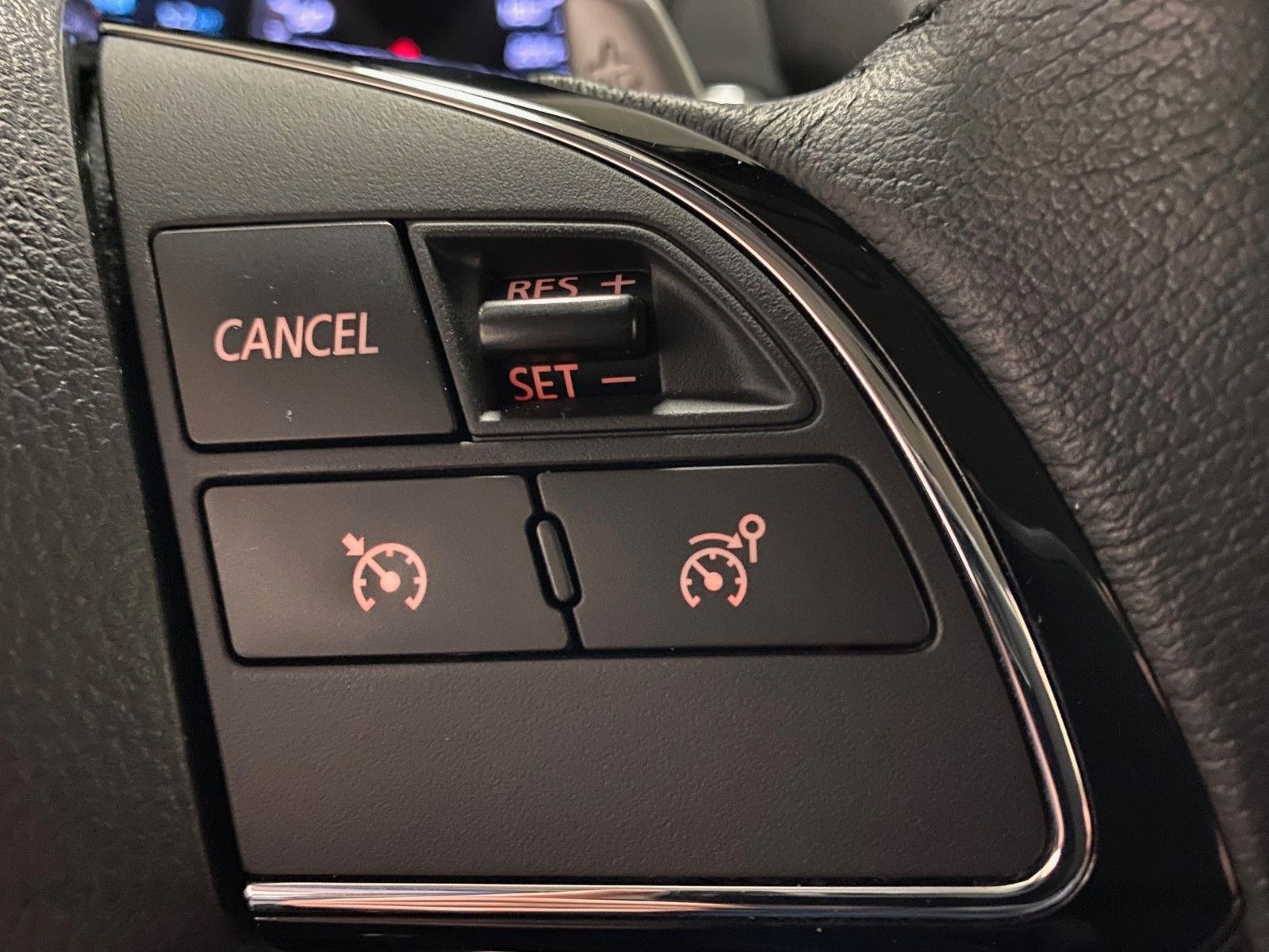 Fahrzeugabbildung Mitsubishi ECLIPSE CROSS PLUS+SITZHEIZUNG+RÜCKFAHRKAMERA+++