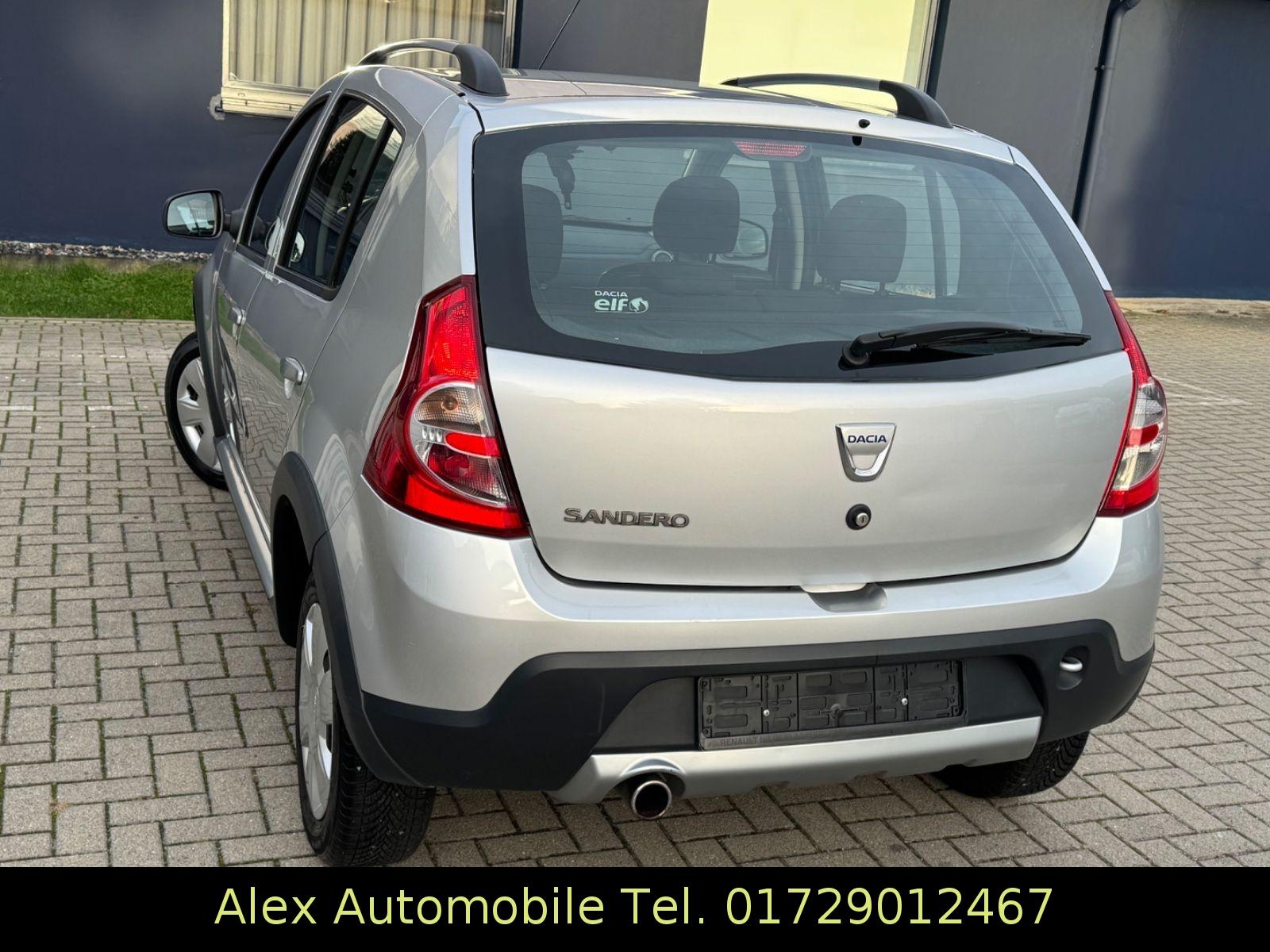 Dacia Sandero 2011 — rear view