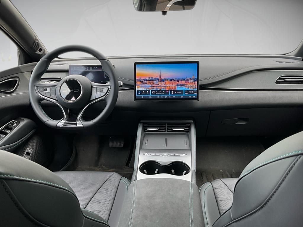 BYD SEAL 6