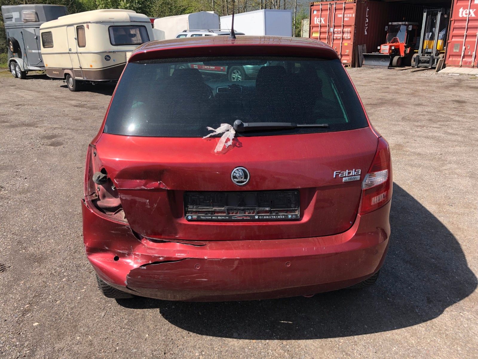 Fahrzeugabbildung SKODA Fabia Ambiente Heckschaden