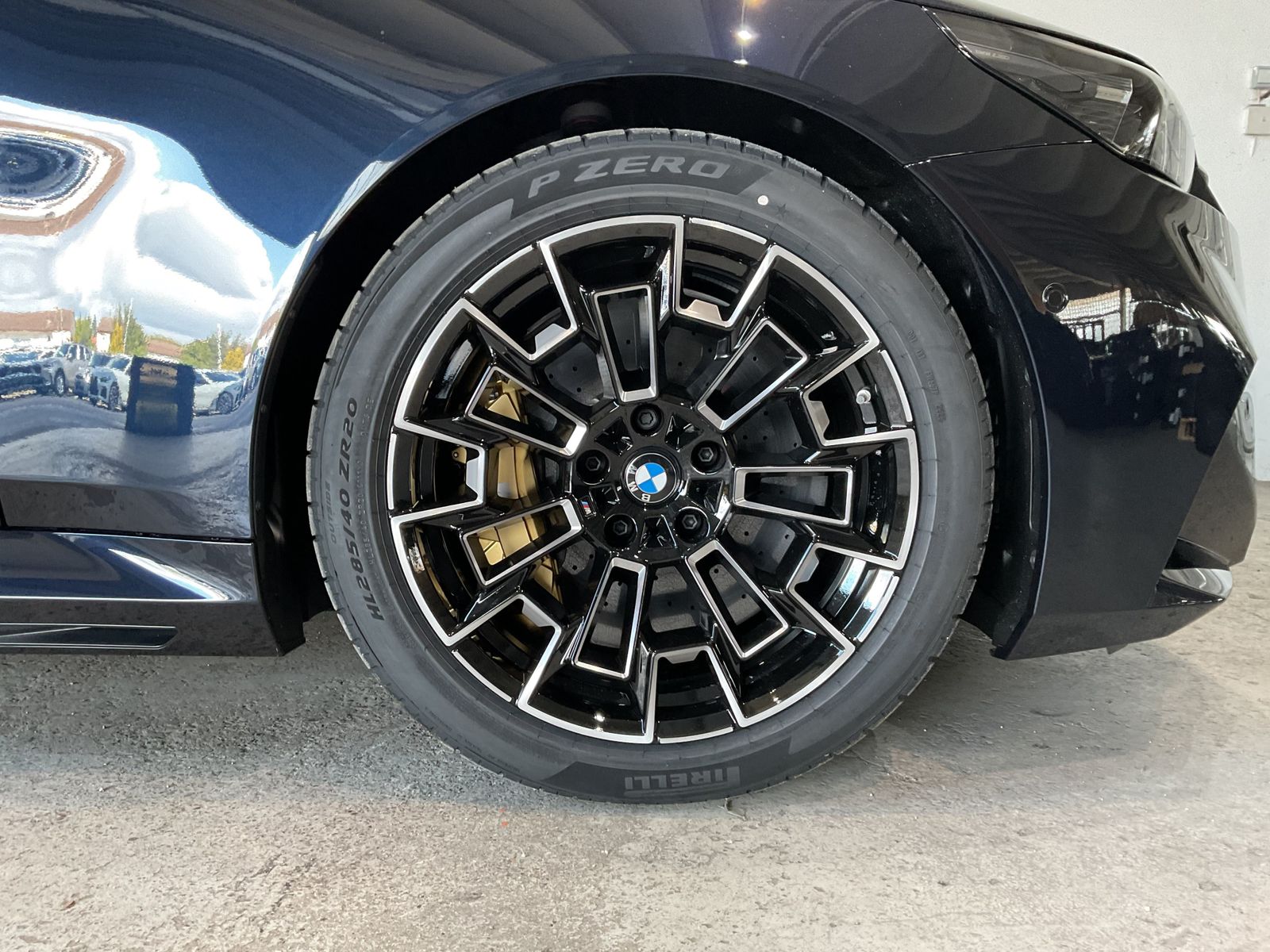 Fahrzeugeinzelansicht 15 Fahrzeugabbildung BMW M5 Touring Ultimate Package, Anhängerkupplung
