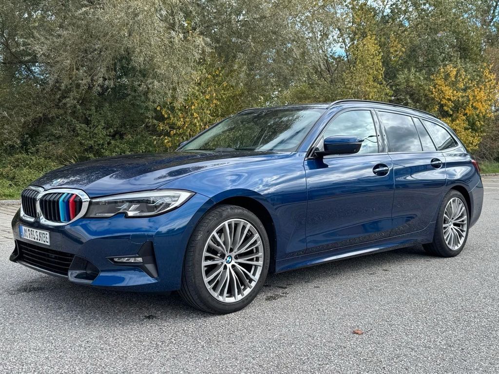 Image of BMW 320