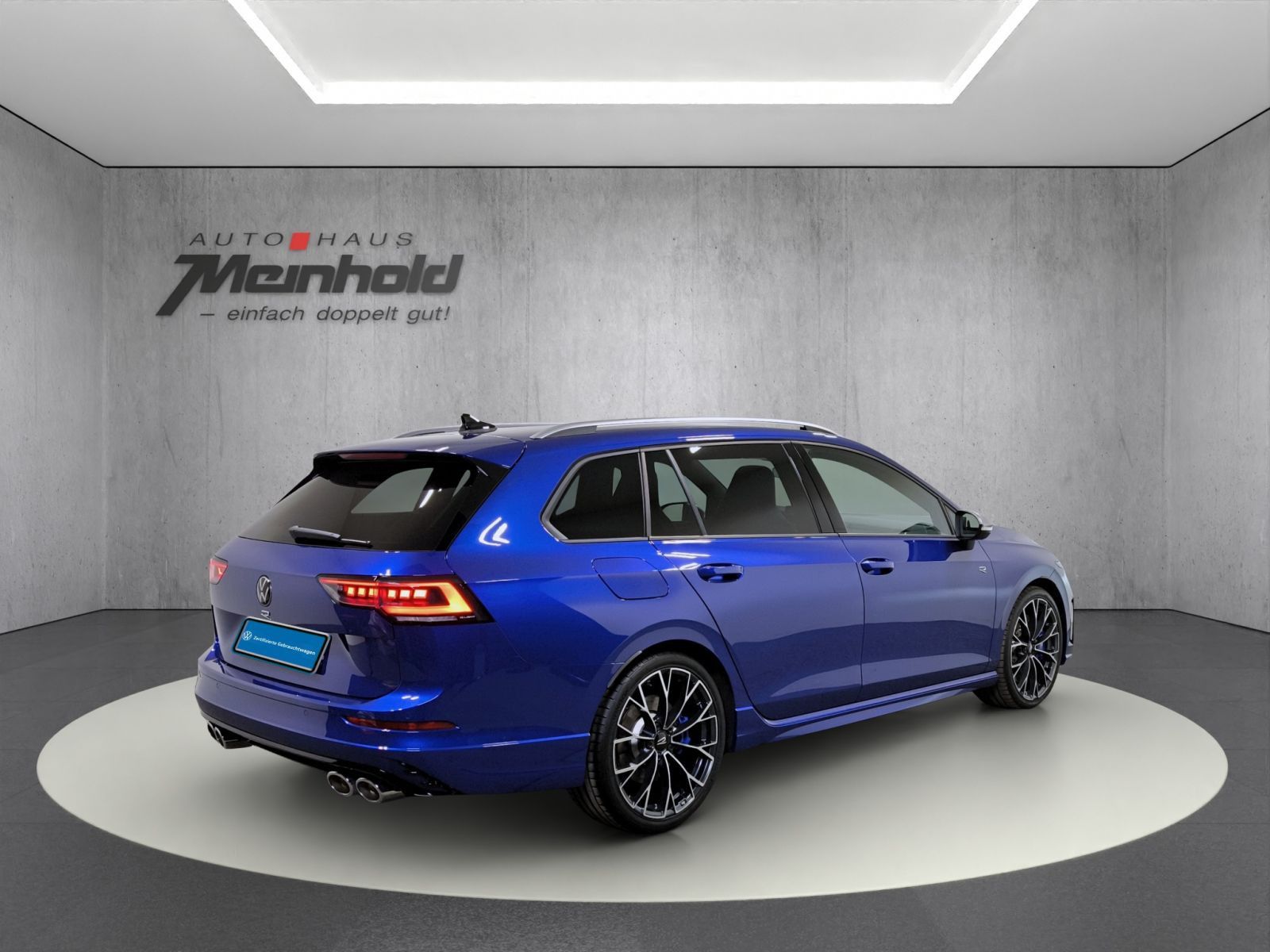 Volkswagen Golf Variant R 2.0 TSI DSG 4M Performance 19 foto 4