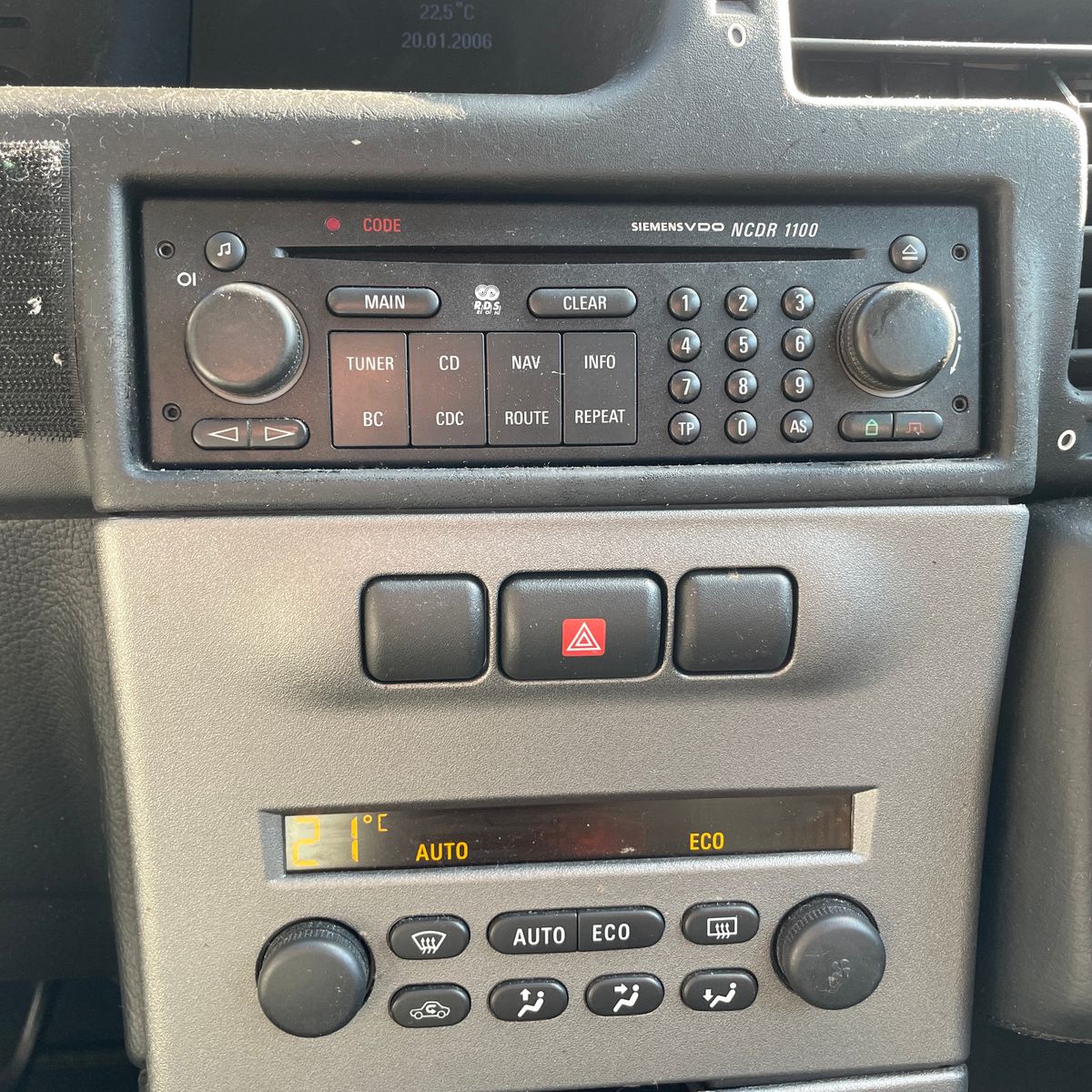 Fahrzeugabbildung Opel Zafira A Njoy  Automatik AHK