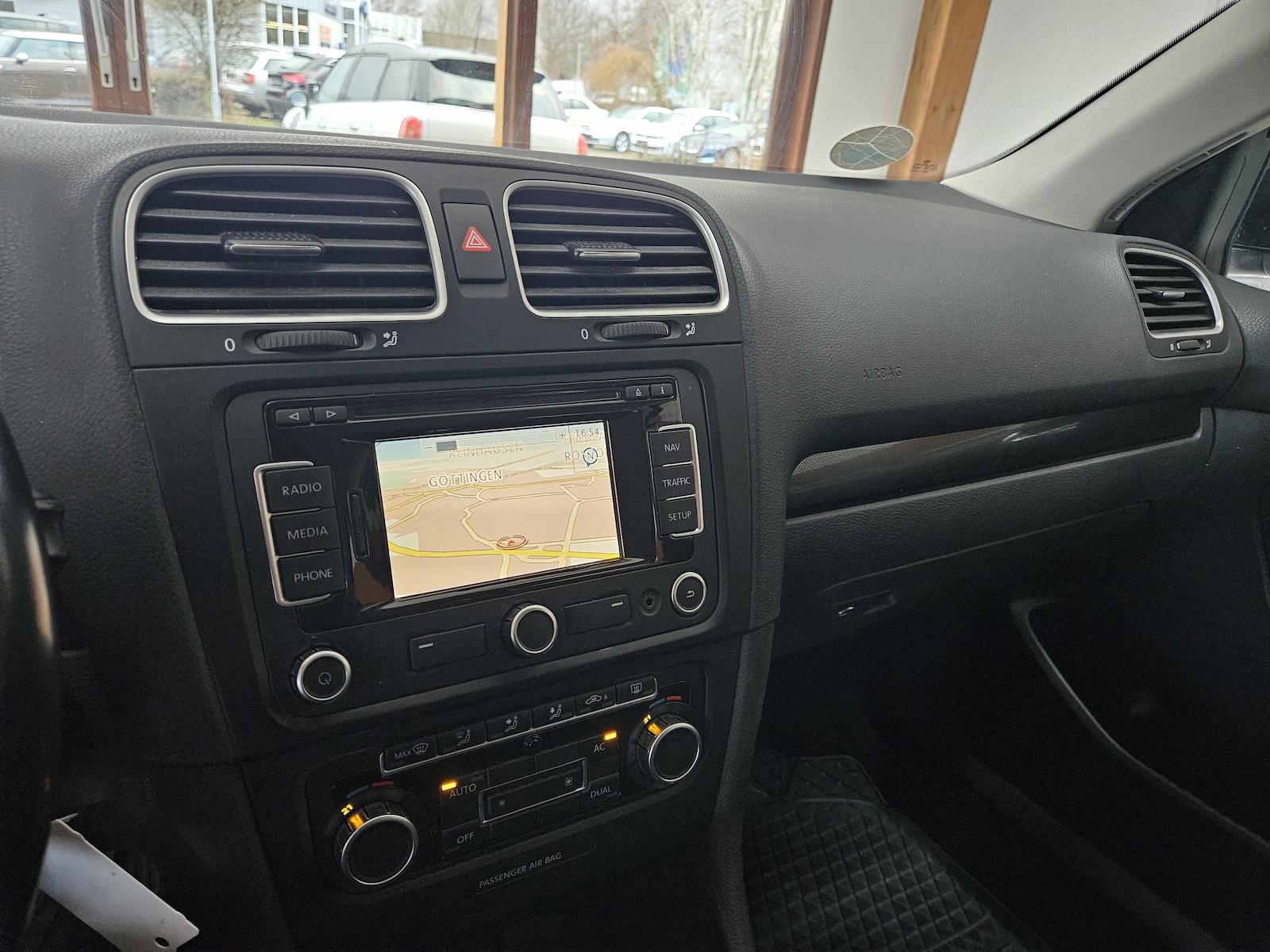 Volkswagen Golf 2011 — photo 11