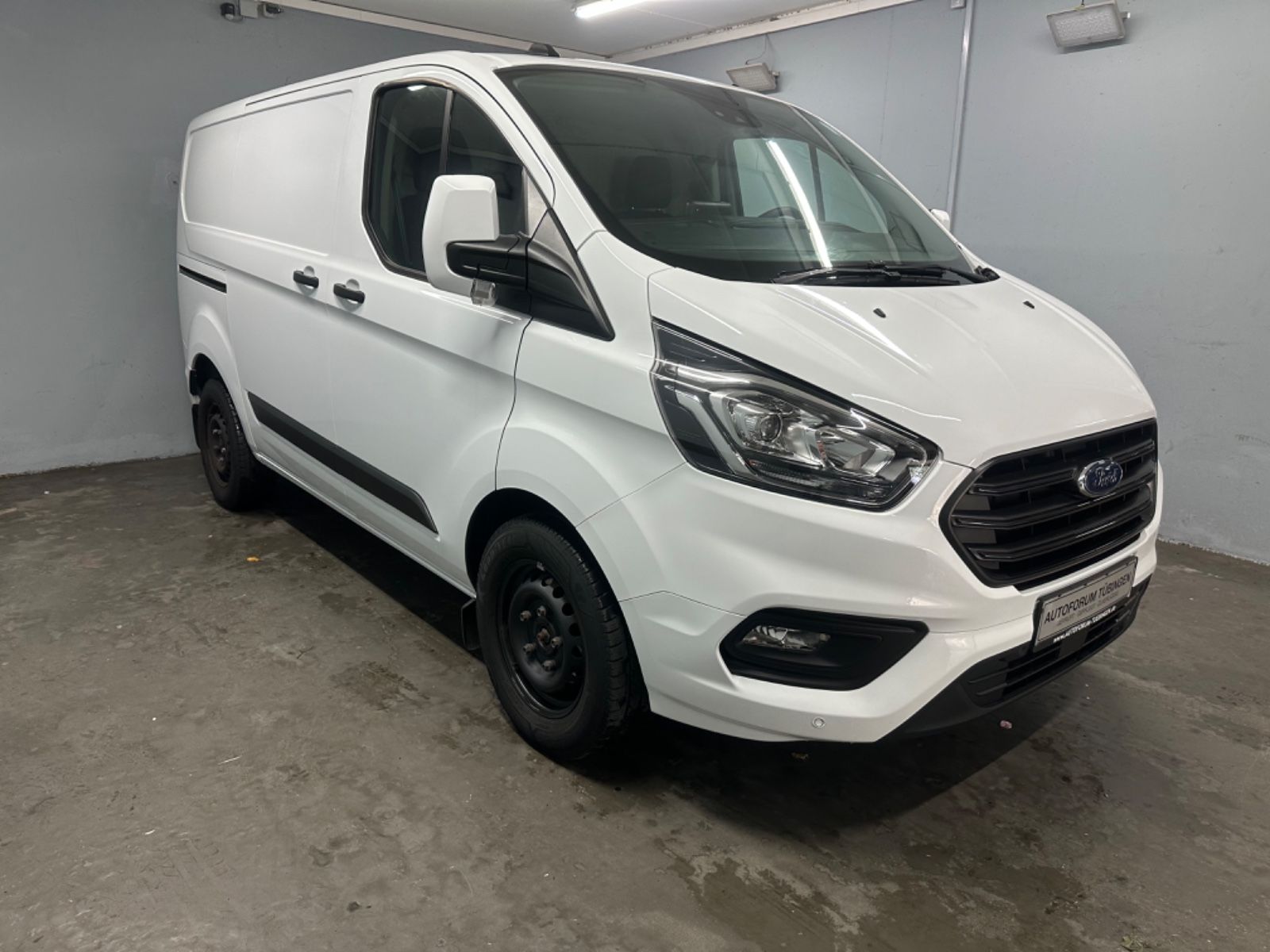 Fahrzeugabbildung Ford Transit Custom 300 L1H1 TREND*KAMERA*PDC*NAVI*