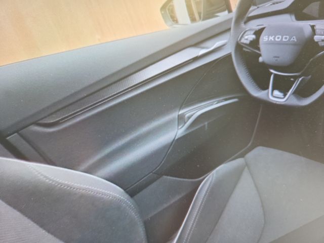 Elroq 60 Sportline 63 kWh 150 kW Navi