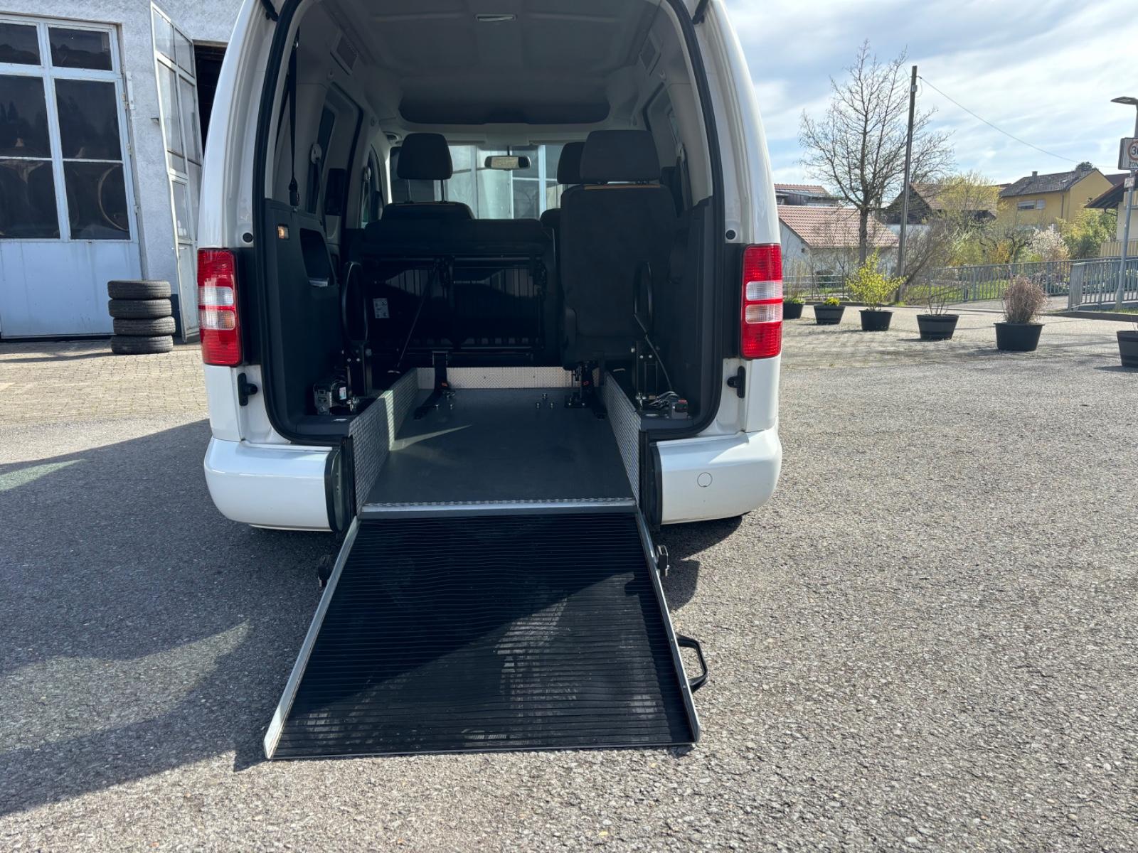 Volkswagen Caddy Kombi-Rollstuhlrampe-SHZ