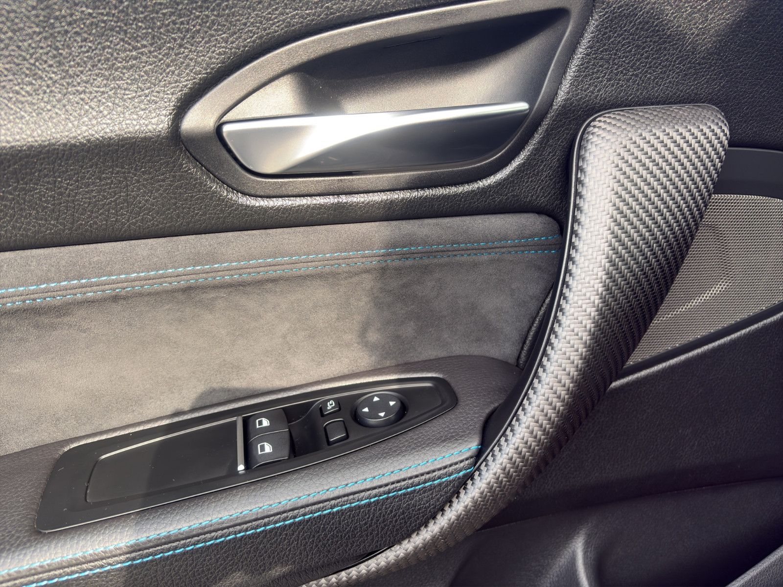 Fahrzeugabbildung BMW M2 Coupe Competition/H&K/Carbon/Apple CarPlay