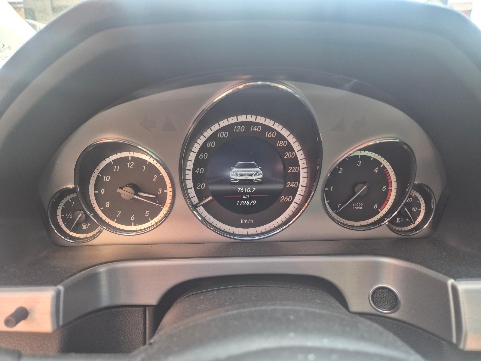 Mercedes-Benz E 220 CDI T Avantgarde