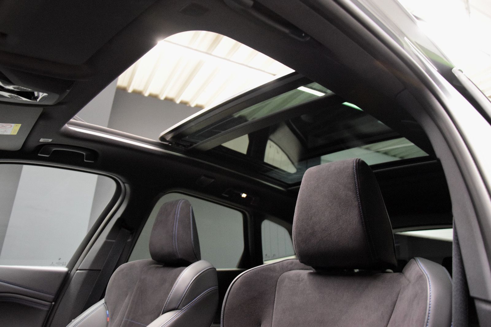 Fahrzeugabbildung BMW 218i Active Tourer M Sport LED Pano HuD AHK
