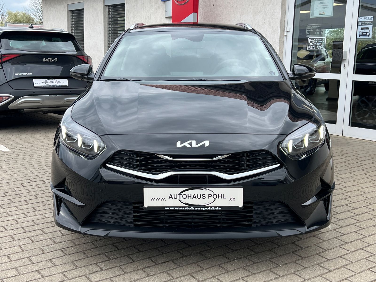 Fahrzeugabbildung Kia Ceed Sportswagon 1.5 T-GDI 140 PS UltiBL STY JBL