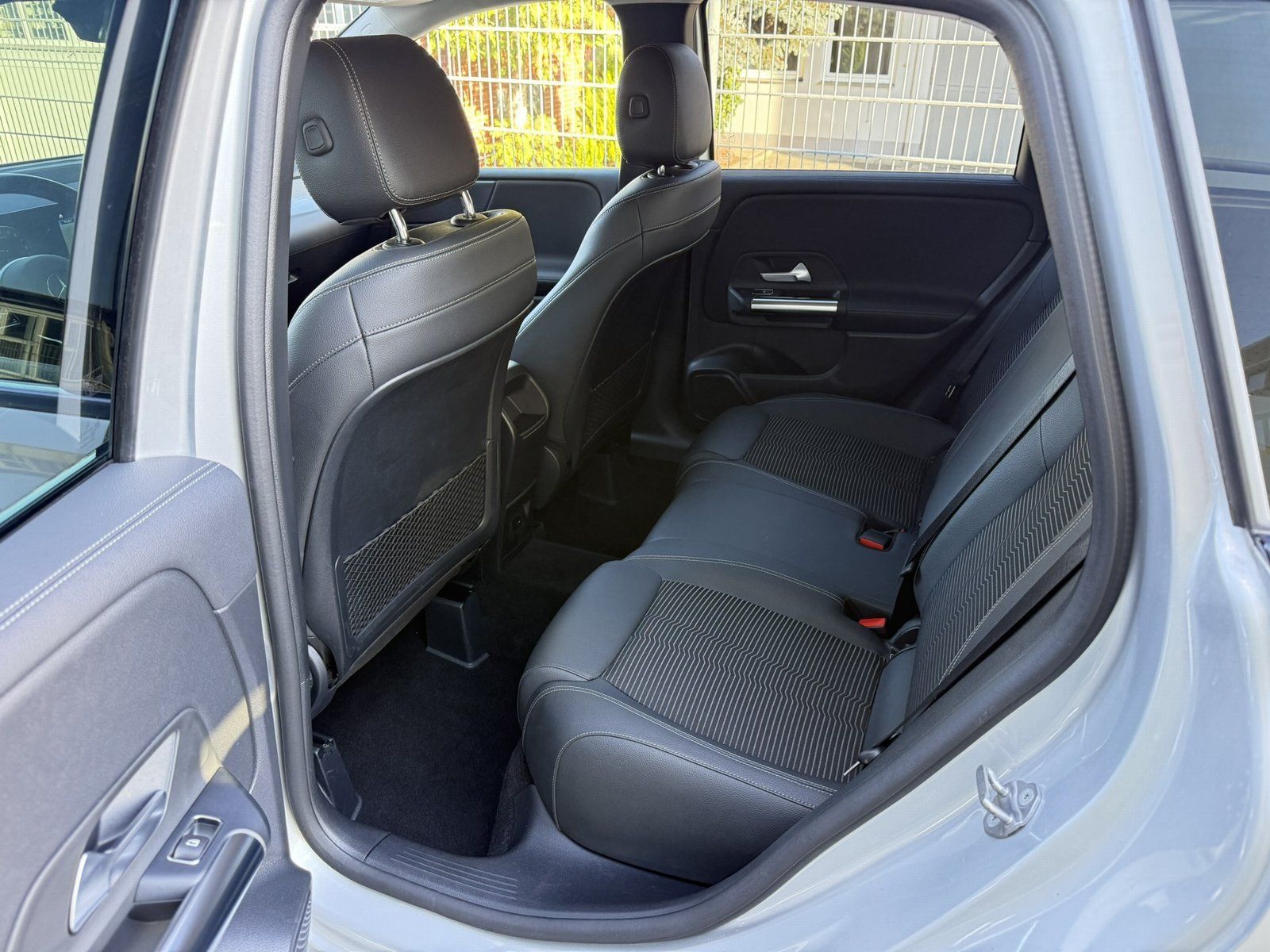 Fahrzeugabbildung Mercedes-Benz B 250 e Progressive*KAMERA*LED*NAVI*SITZHEIZUNG*