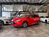 Ford Focus 2,0 EB ST Leder-Sport-Paket Turnier *1HAND - Ford Focus: Kombi