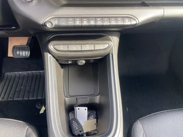 Jeep Avenger 1.2 Black Edition KAMERA LED SHZ AWR
