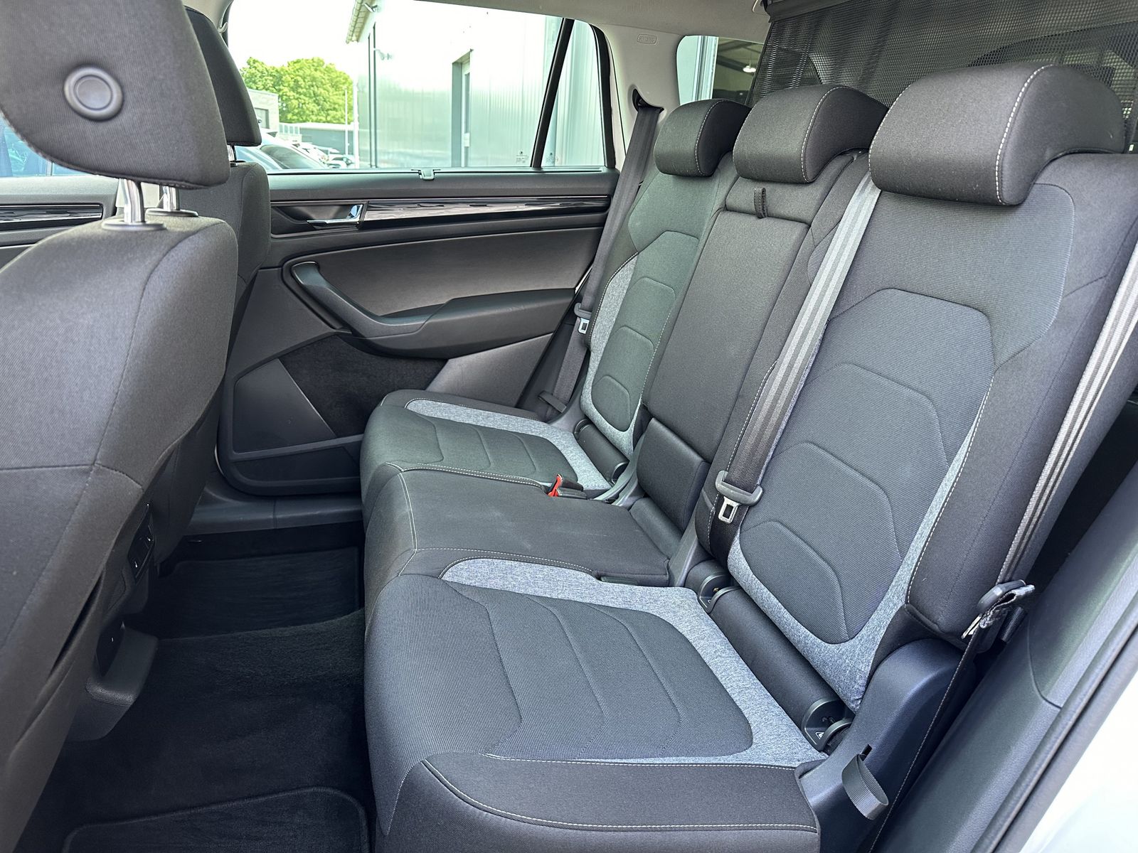 Fahrzeugabbildung SKODA Kodiaq 2.0 TDI DSG Drive 125 NAV+LED+AHK+PANO+VC