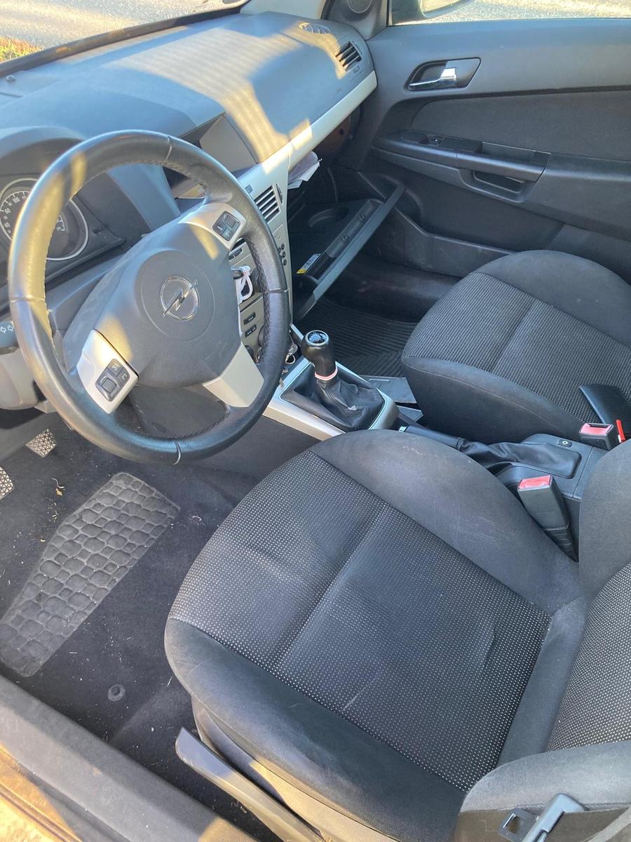 Opel Astra 2008 — photo 5