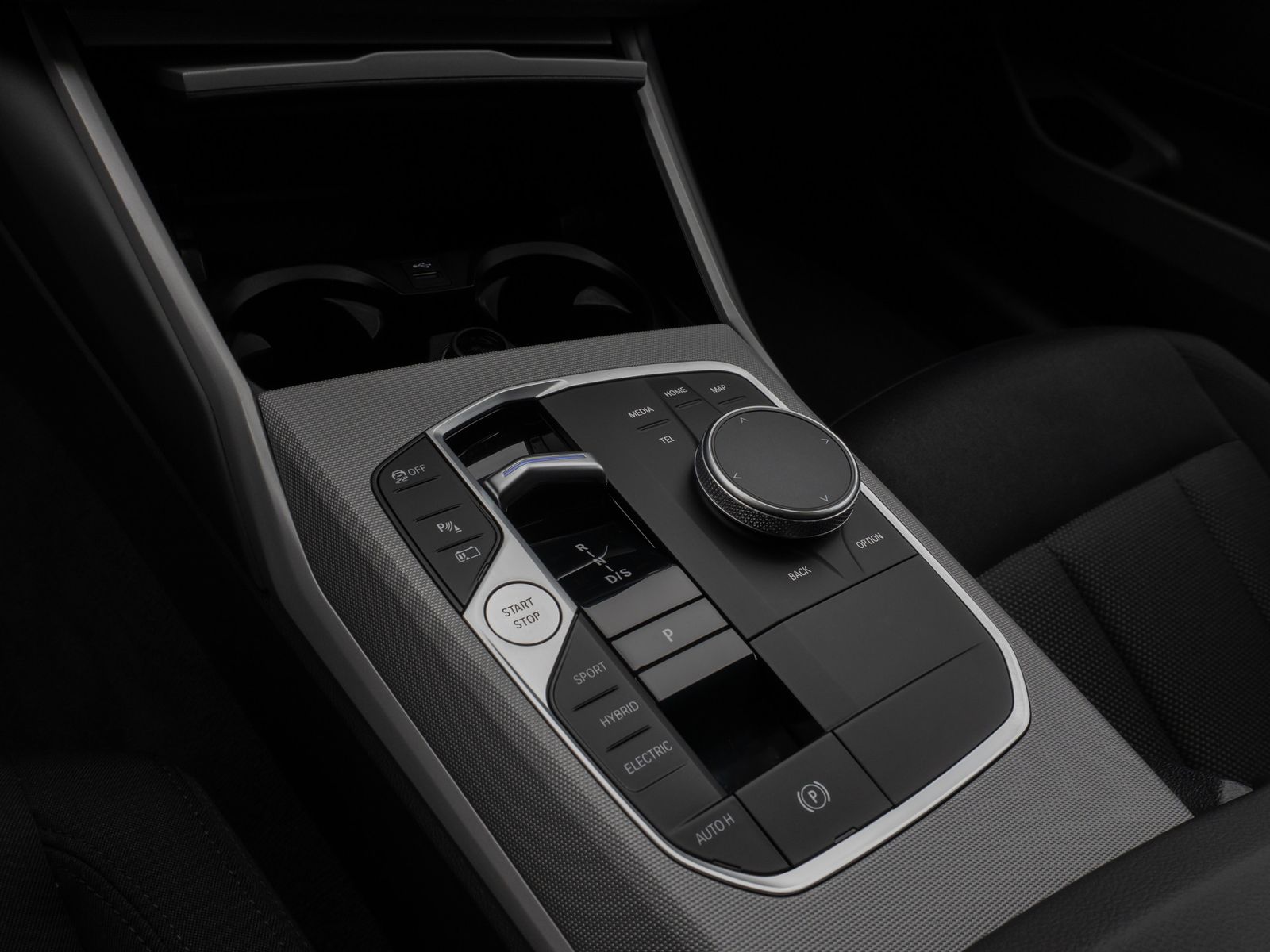 Fahrzeugabbildung BMW 330e DAB CockPit+ PDC LED Geschwindigkeitsreg