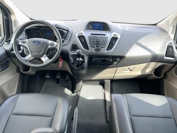 Ford Tourneo Custom - 11