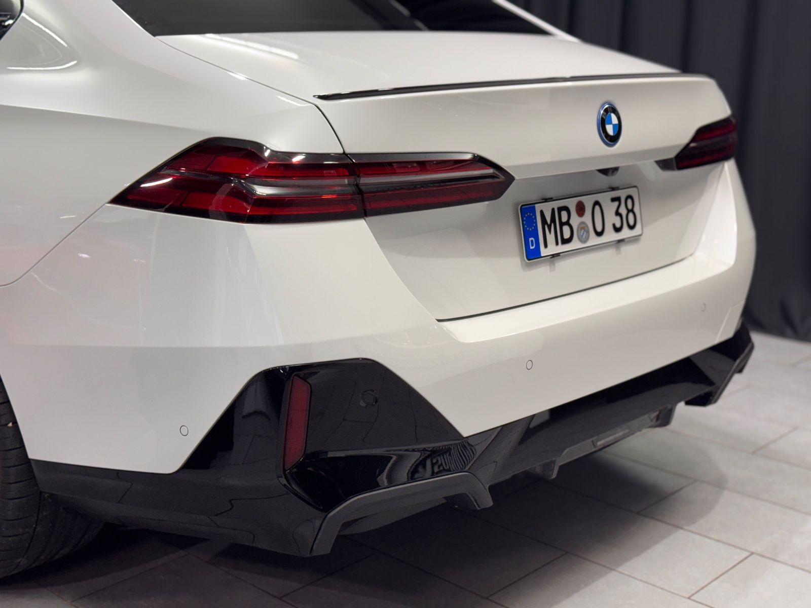 Fahrzeugabbildung BMW 550e Lim. xDrive M SPORT|CARBON|PANO|21 ZOLL|