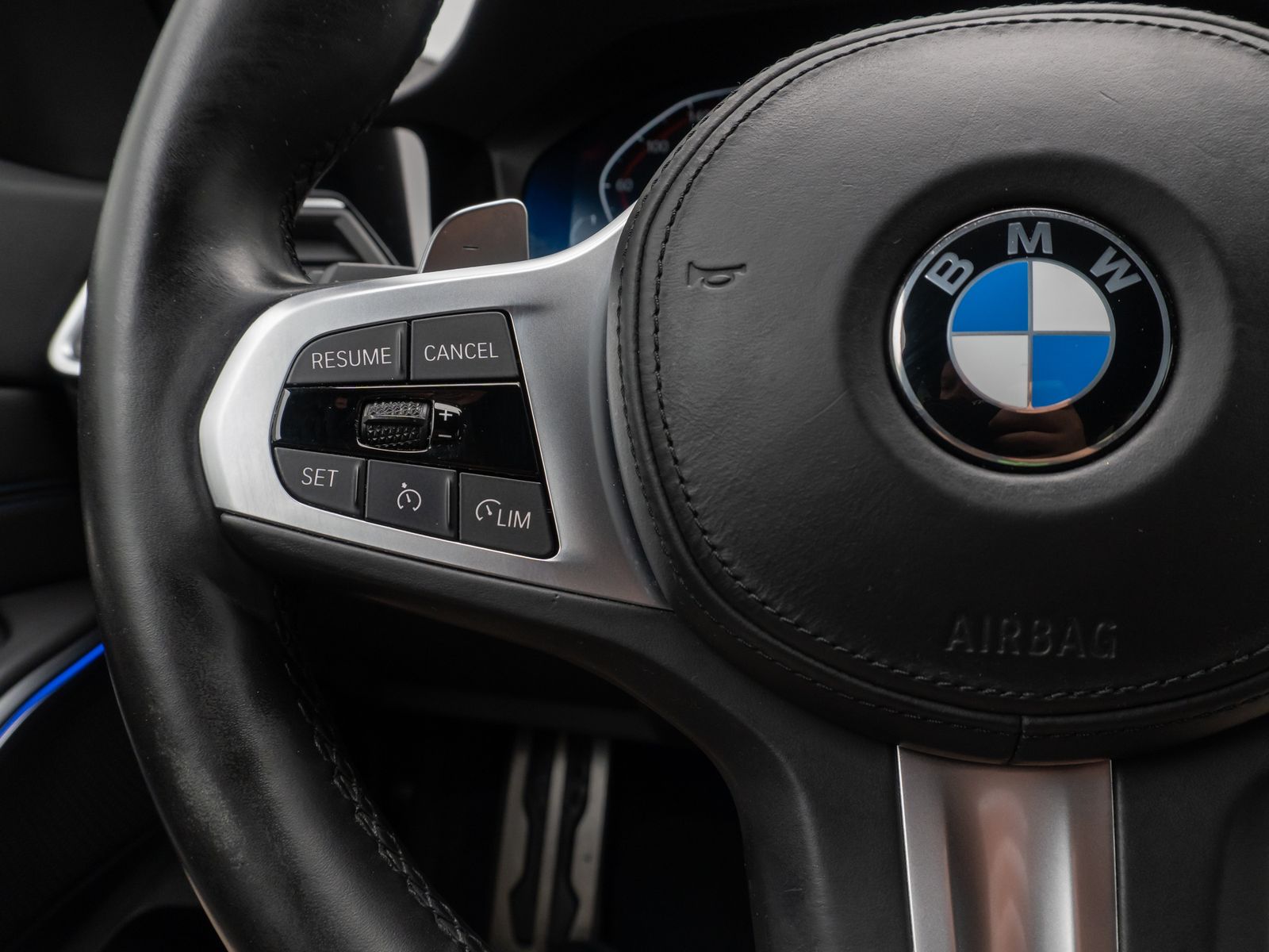 Fahrzeugabbildung BMW 320d M Sport Alarm DAB Kamera Komfort CockpitPro
