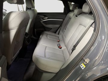 Audi Q8 e-tron - 10