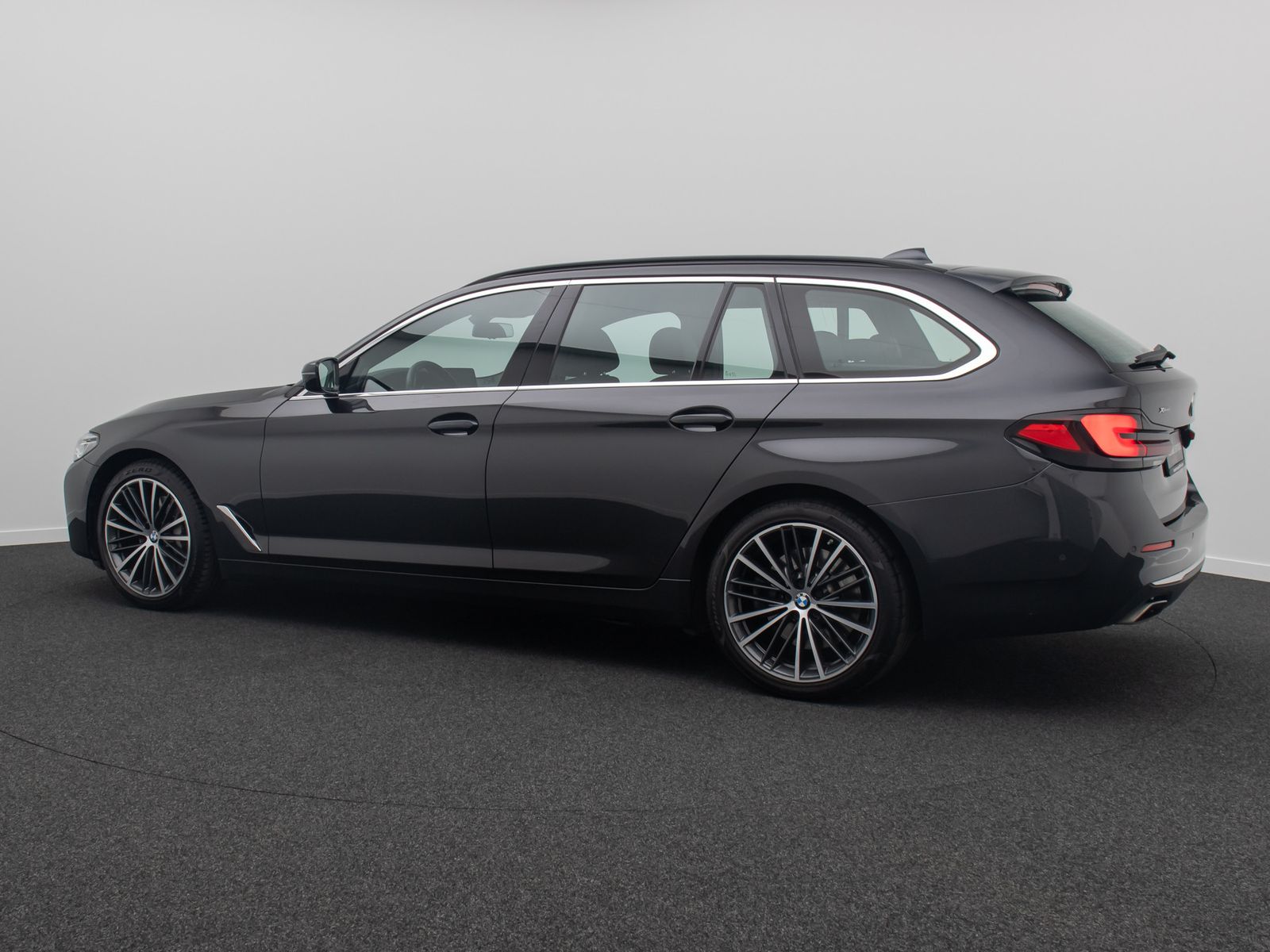 Fahrzeugabbildung BMW 540d xD Luxury Line H/K Kamera DAB AHK 4xKlima