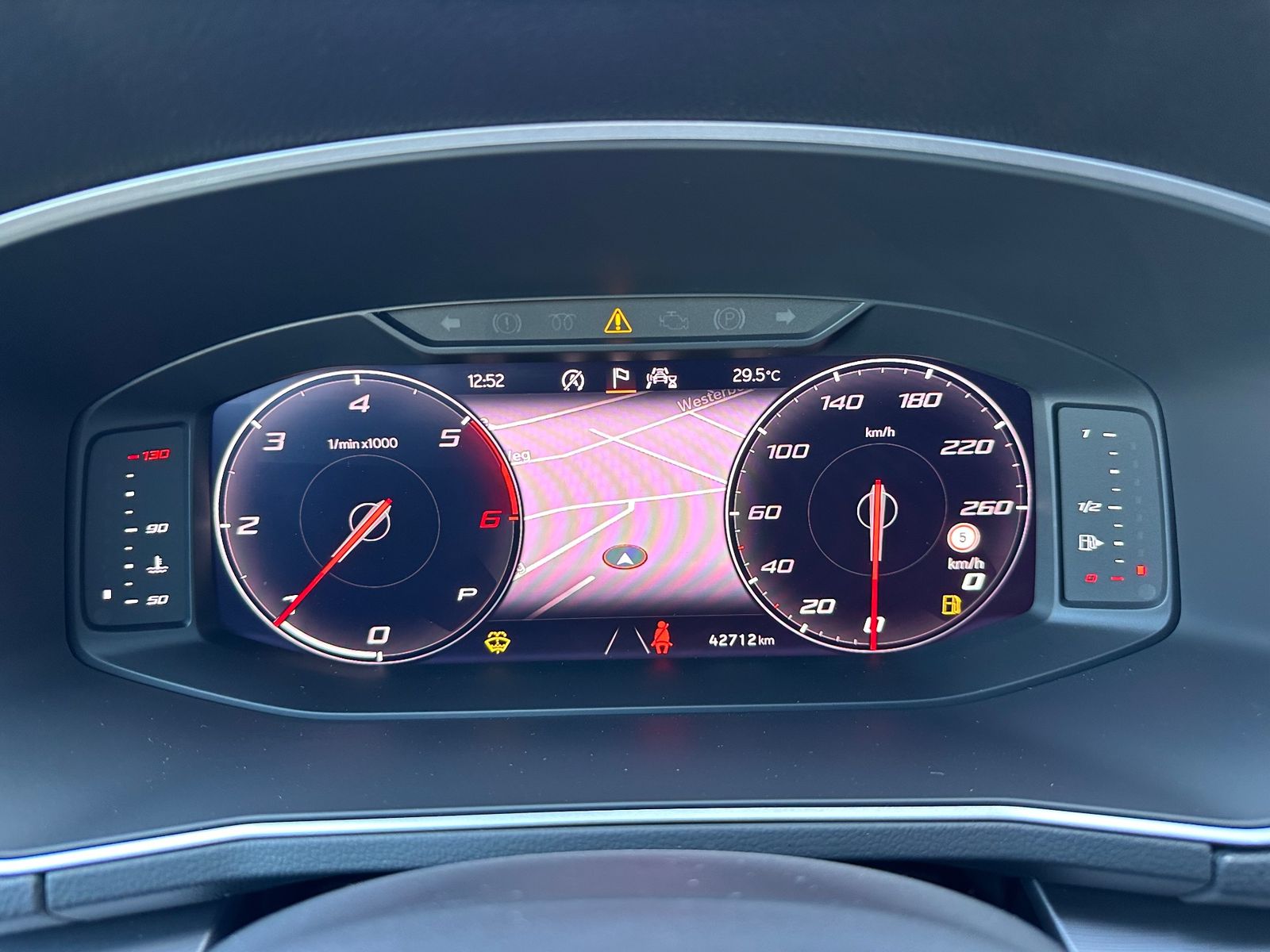 Fahrzeugabbildung SEAT Tarraco FR 4Drive 7-Sitzer NAV+LED+KAM+AHK+PANO