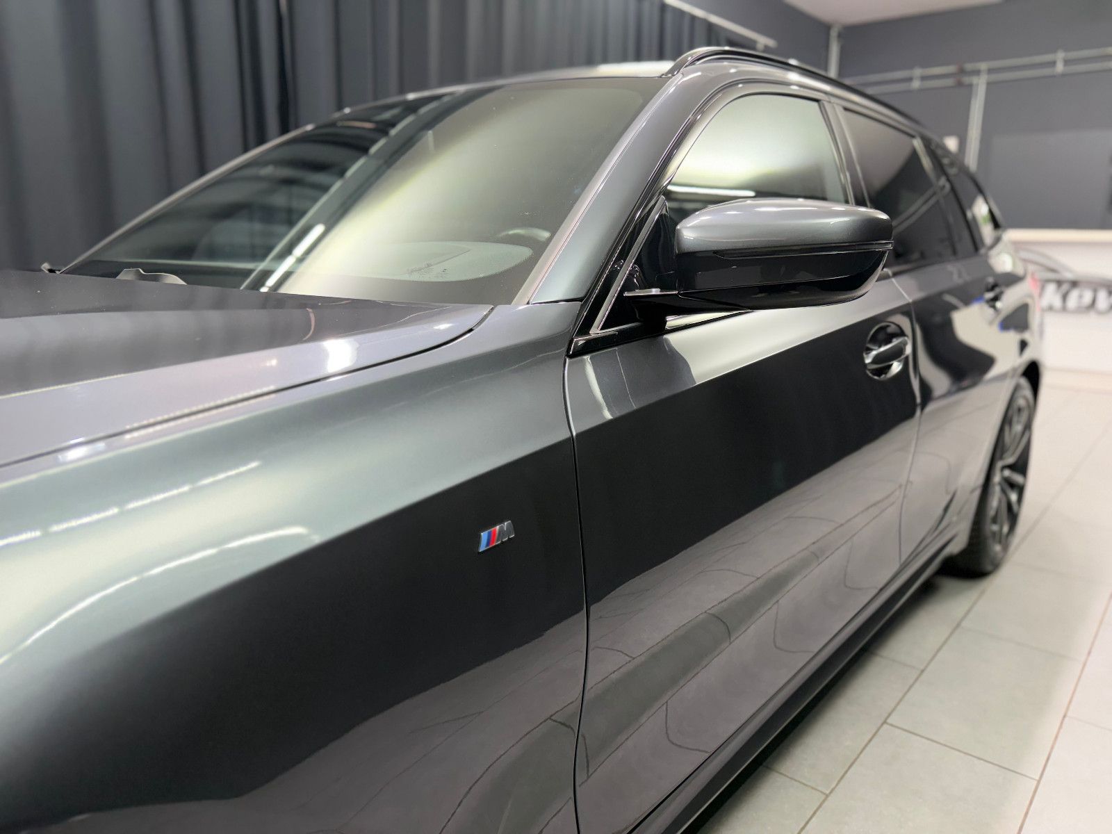 Fahrzeugabbildung BMW 320d Touring xDrive M Sport|HIFI|HuD|LEDER|KAMER