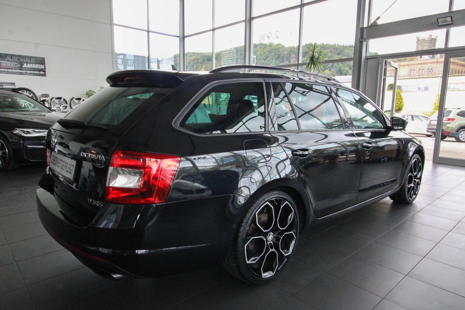 SKODA OCTAVIA COMBI RS 2.0 TSI 230 ch BVA DSG Pack sport Sièges sport chauffants cuir Historique Skoda présent - 1ERE MAIN
