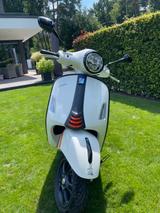 Vespa GTS 125 Super Sport  - VESPA SUPER 125 GTS SPORT