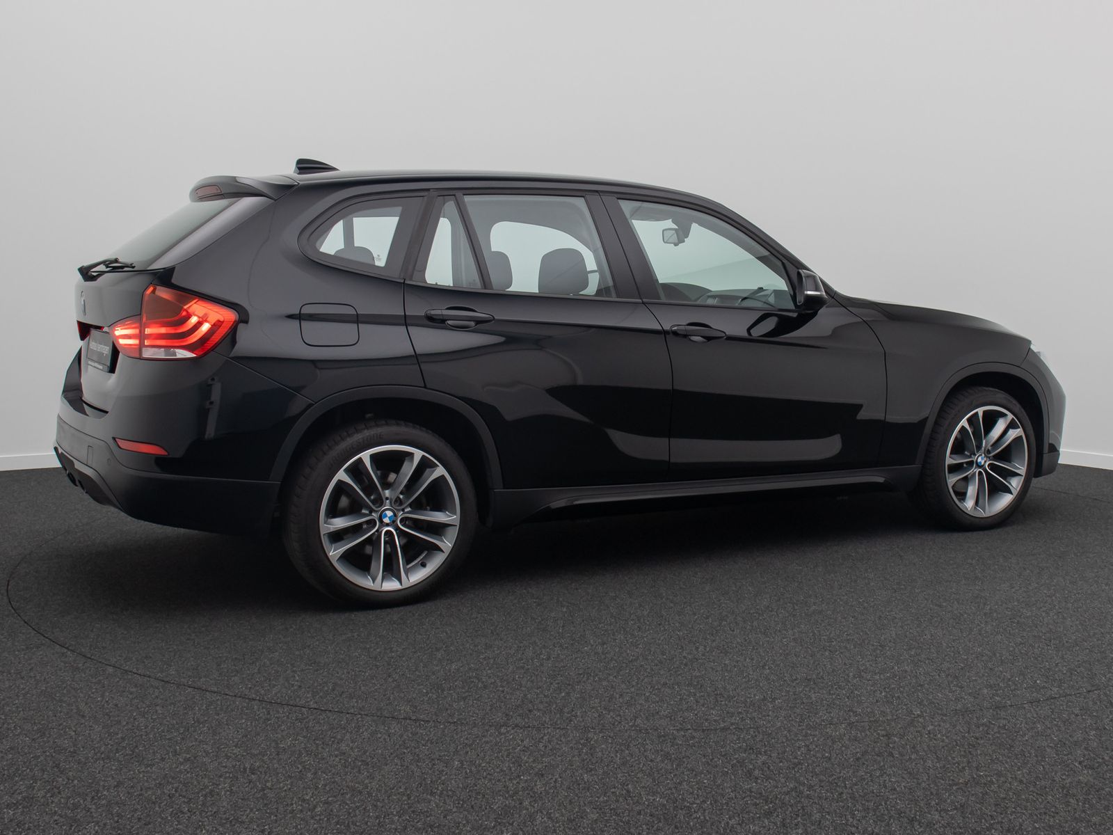 Fahrzeugabbildung BMW X1 sD18i Sport Line Xenon PDC NaviBusiness 18"