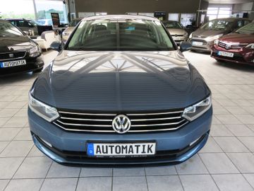 Volkswagen Passat - 2